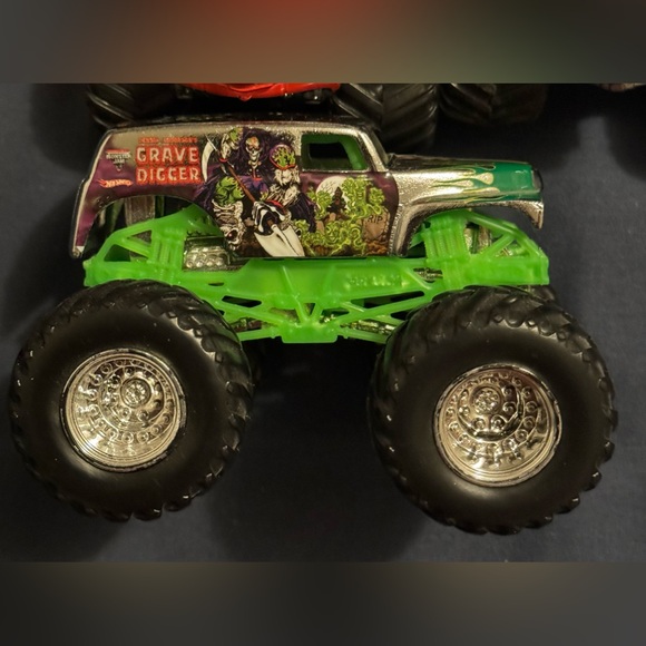 Hot Wheels Monster Jam Monster Trucks Lot Of 10 Grave Digger Monster Mutt TMNT - Picture 4 of 15